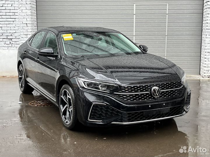 Volkswagen Passat 2 AMT, 2023, 130 км
