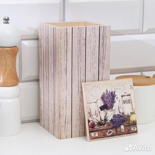 Банка для сыпучих продуктов, с крышкой 10х10х20 см