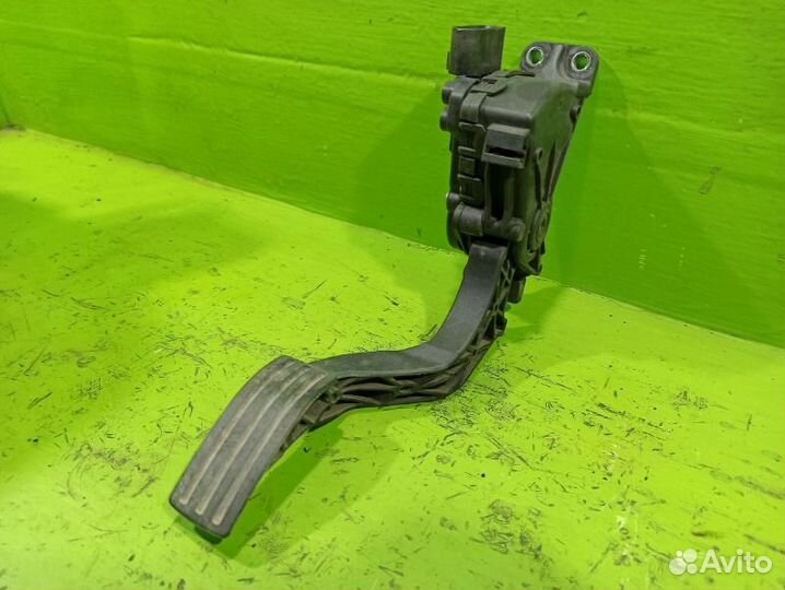 Педаль газа Ford Fusion хэтчбэк fyja 2008