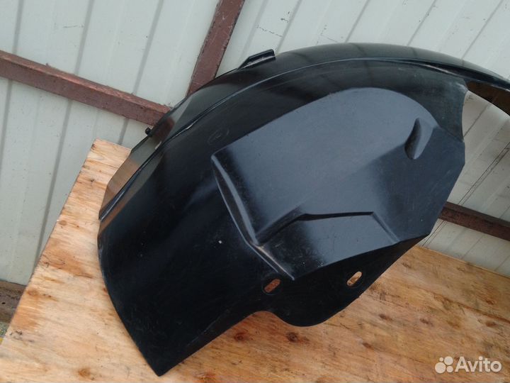 Подкрылок передний левый Dodge Chrysler 05113095AB