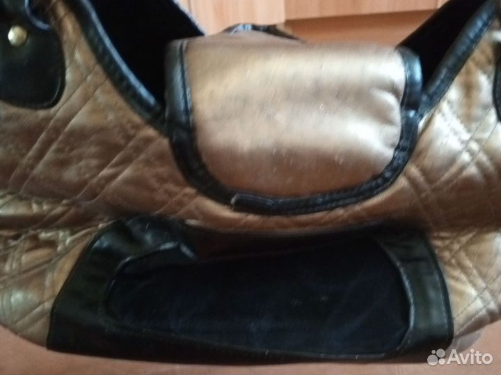 Переноска для кошек и маленьких собак