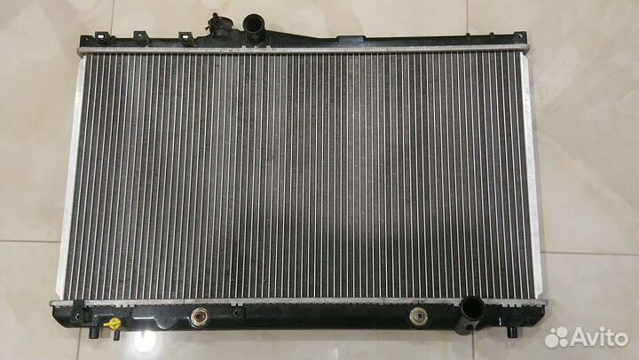 Радиатор Chaser х90 новый