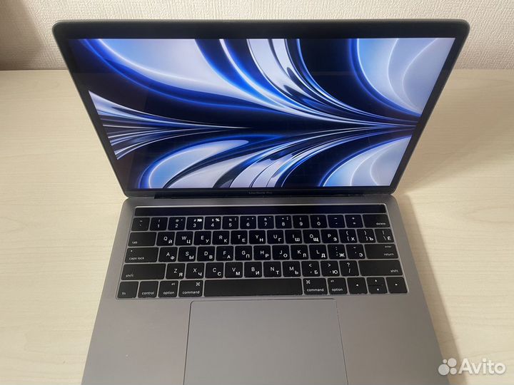 Apple MacBook pro 13 256gb 2016