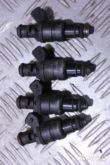 Форсунка двигателя Clk 208