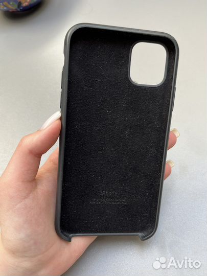 Чехол на iPhone 11