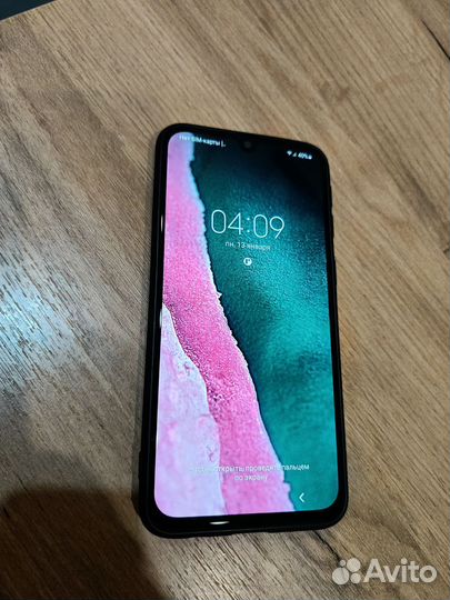 Samsung Galaxy A40, 4/64 ГБ