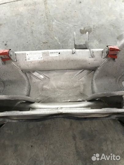 Подрамник задний Audi A8 D3 BVJ 4.2 FSI 2007