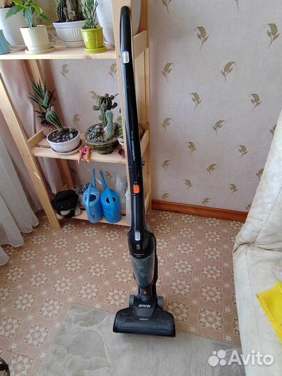 Вертикальный беспроводной пылесос