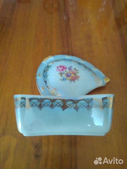 Фарфоровая шкатулка 