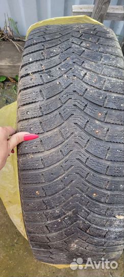 Michelin X-Ice North 4 265/65 R17