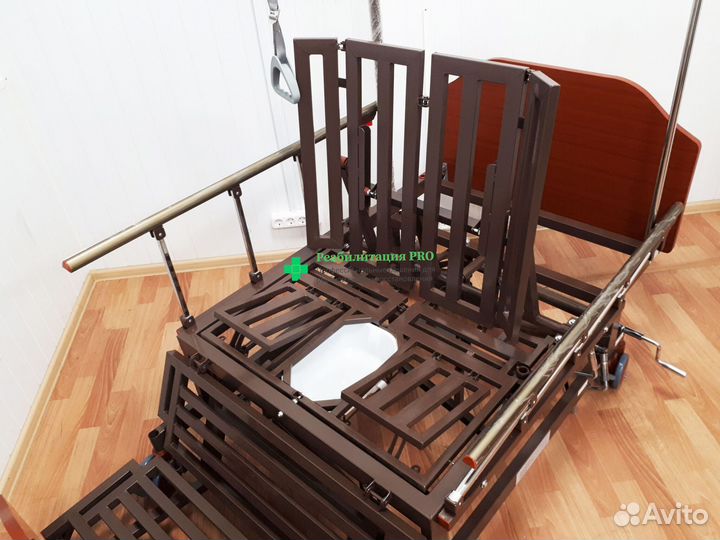 Медицинская кровать функциональная