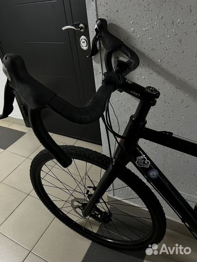 Велосипед гравийный mongoose