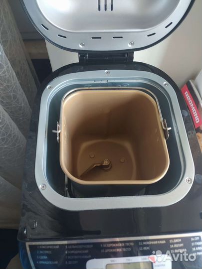 Хлебопечка Redmond