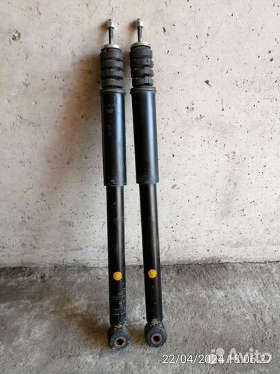 Стойки задние ларгус