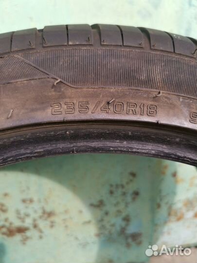 Bridgestone Blizzak Spike-01 23.5/40 R18