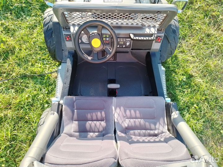 Детская машина на аккумуляторе PEG perego