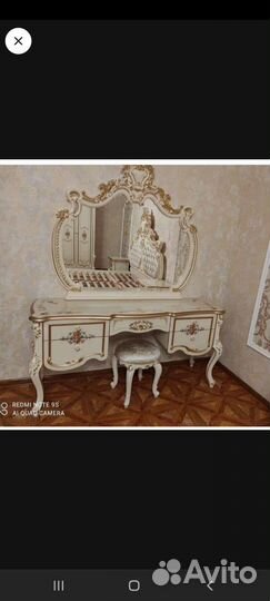 Спальный гарнитур