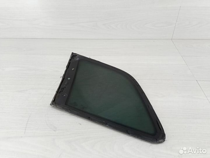 Стекло заднее правое (форточка) Audi A3 8P