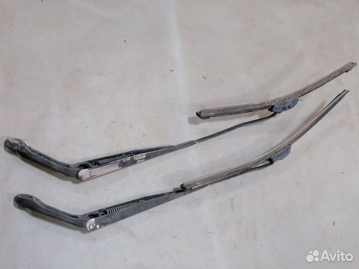 Поводок стеклоочист.Honda Civic EK 2000 прав.руль