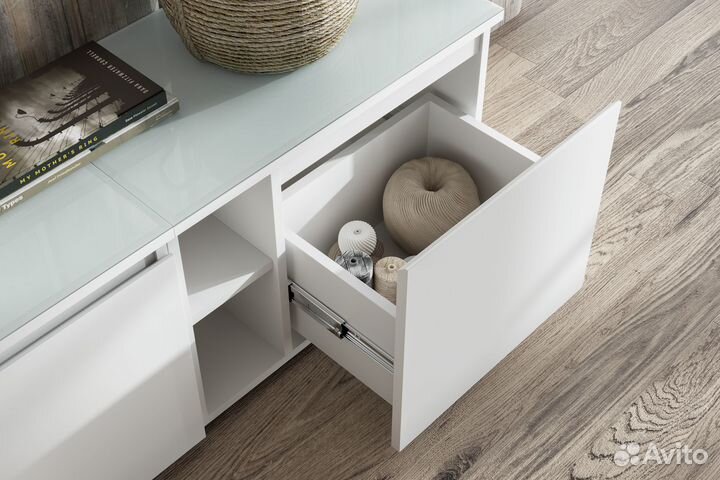 Тумба под телевизор 1.6м белый/стекло IKEA-стиль