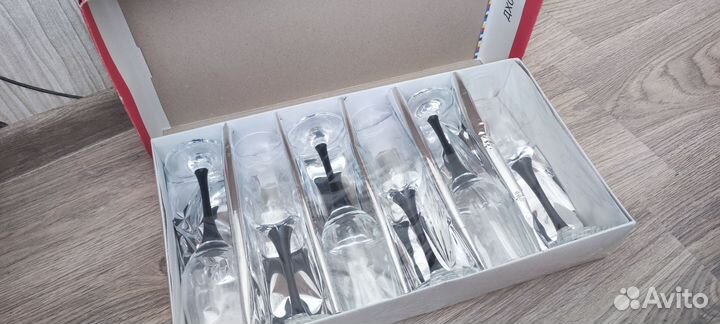 Набор бокалов для вина