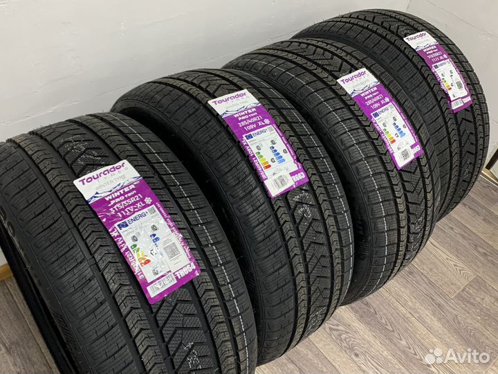 Tourador Winter Pro TSU1 285/40 R21 и 315/35 R21 109V