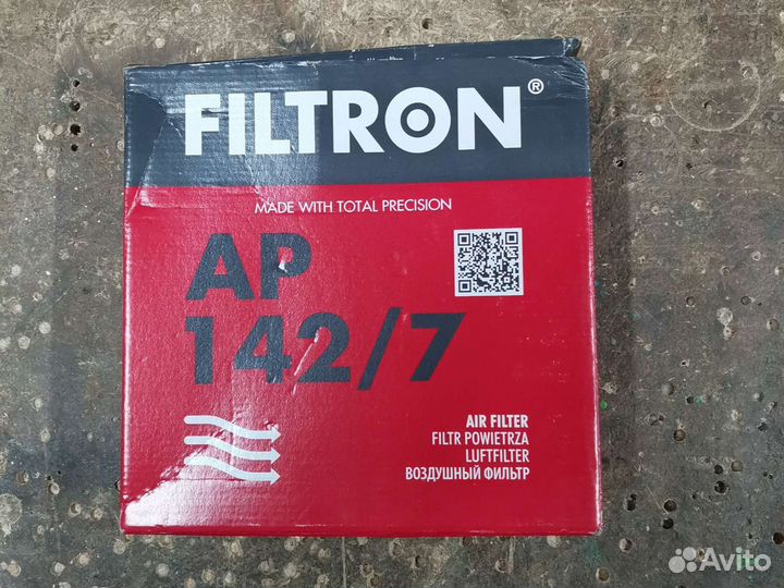 Воздушный фильтр Toyota