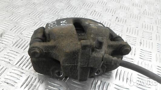 Суппорт тормозной передний правый citroen DS3 (83B