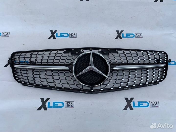 Решетка радиатора Mercedes w204 w 204 AMG Diamond