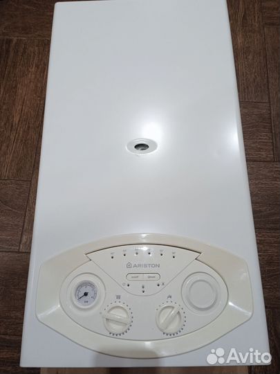 Газовый котёл Аристон BS-24 FF