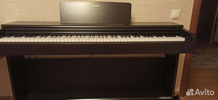 Цифровое пианино yamaha arius ydp-144 r