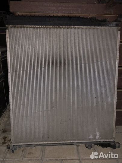 Радиатор охлаждения Mercedes ML W166