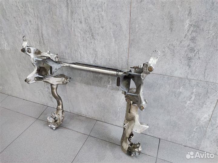 Подрамник Audi A4 B8