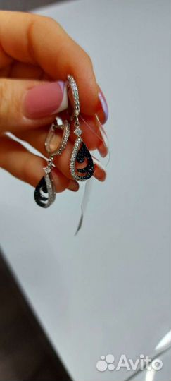 Серебряные серьги новые
