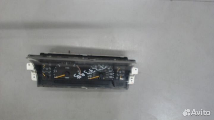 Щиток приборов Isuzu Trooper, 1997