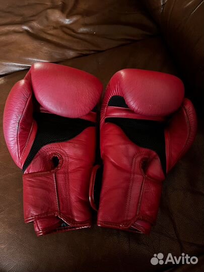 Боксерские перчатки Top King 12oz