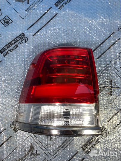 Фонарь левый Toyota Land Cruiser 200 2015