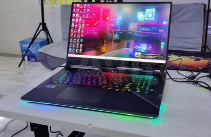 Asus ROG Strix Scar 17 i7 12700H RTX 3060 32GB 2K