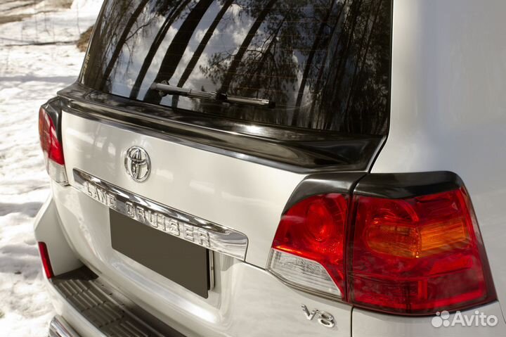 Реснички задние Toyota Land Cruiser 200 (12-15) RA