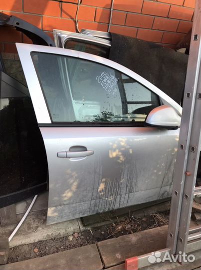 Правая передняя дверь на opel астра h