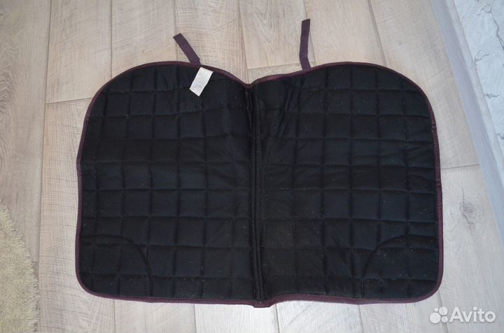 Вальтрапы, бинты, бриджи, шлем для верховой езды