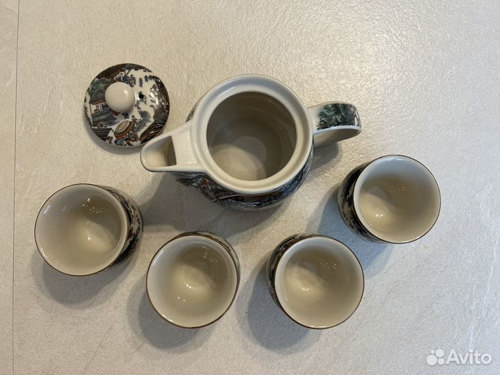 Чайник заварочный и пиалы с двойными стенками