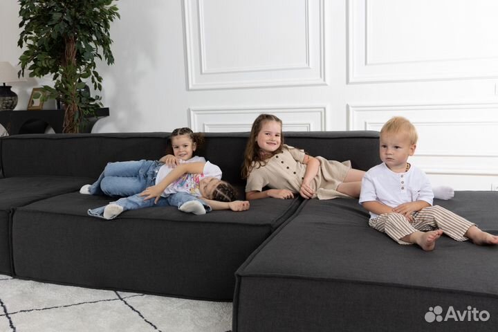 Диван со спальным местом 4400х1800 мм