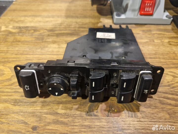 Блок стеклоподъемников Range Rover l322