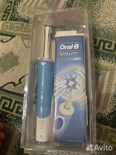 Зубная щетка oral b новая