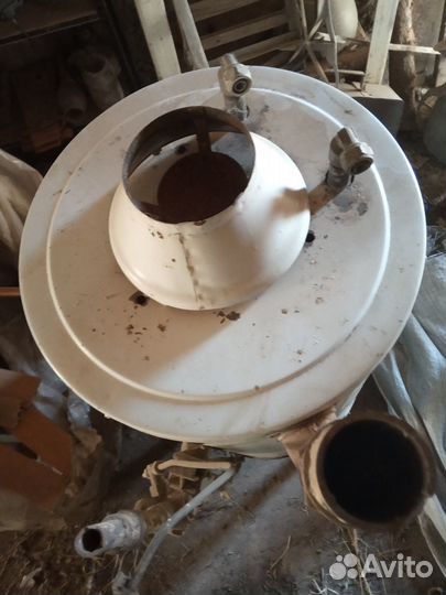 Аппарат отопительный газовый бытовой с водяным кон