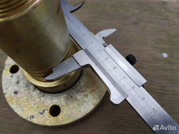 Шарнир / палец сочленения полурам в сборе погрузчи