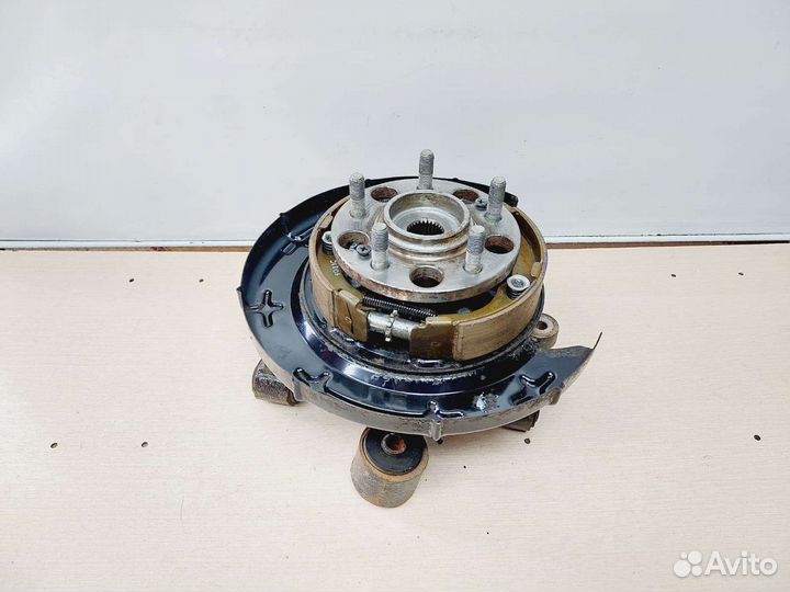 Кулак задний правый Kia Sportage 2