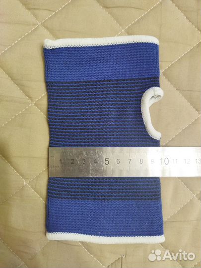 Бандаж напульсник фиксатор запястья