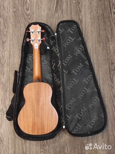 Укулеле TOM TUS-200